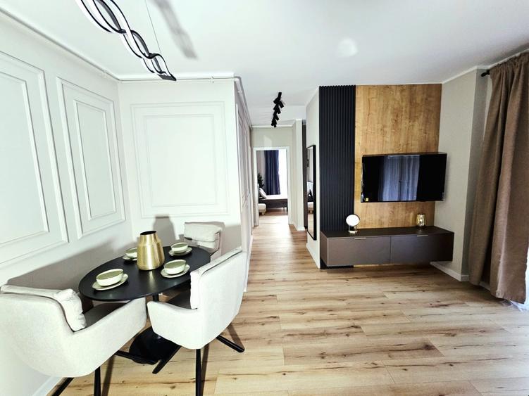 Apartament cu 3 camere semidecomandat în Florești