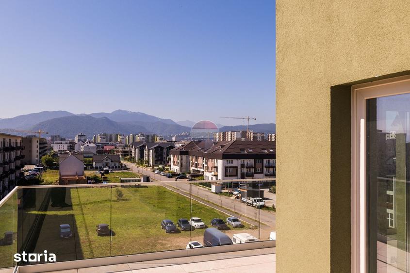 Apartament cu 3 camere decomandat în Tractorul