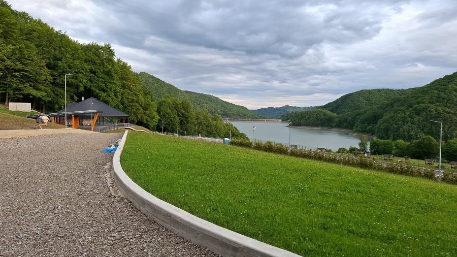 Teren Construcții intravilan de 12500 mp, în Teșila