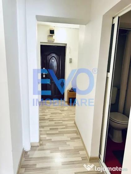Apartament cu 3 camere decomandat în Gară