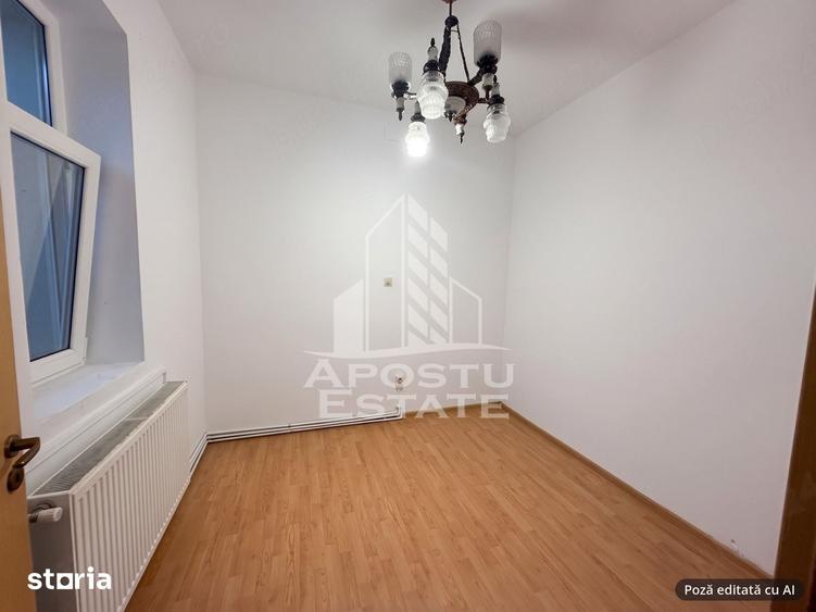 Apartament cu 3 camere în Mehala