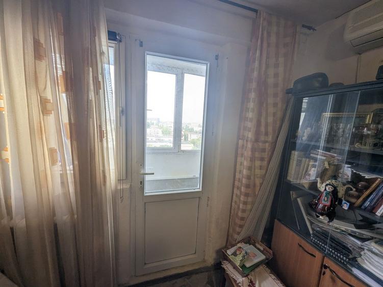 Apartament cu 2 camere decomandat în Lacul Tei