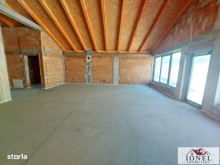 Casă cu 4 camere cu Teren 458 Mp în Cricău