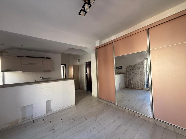 Apartament cu 2 camere decomandat în Ultracentral