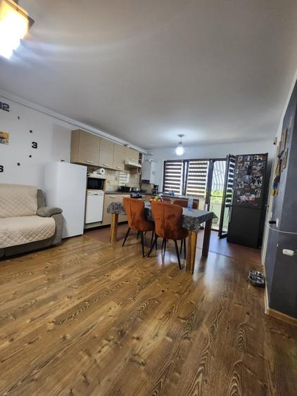 Apartament cu 3 camere, 61 mp, 2 balcoane, zona Florilor - 1