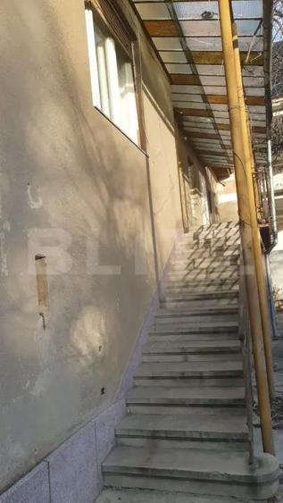 Casă cu 6 camere cu Teren 540 Mp în Bălcescu