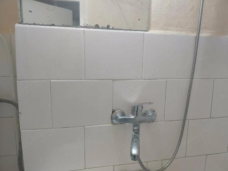 Apartament cu 2 camere nedecomandat în Central