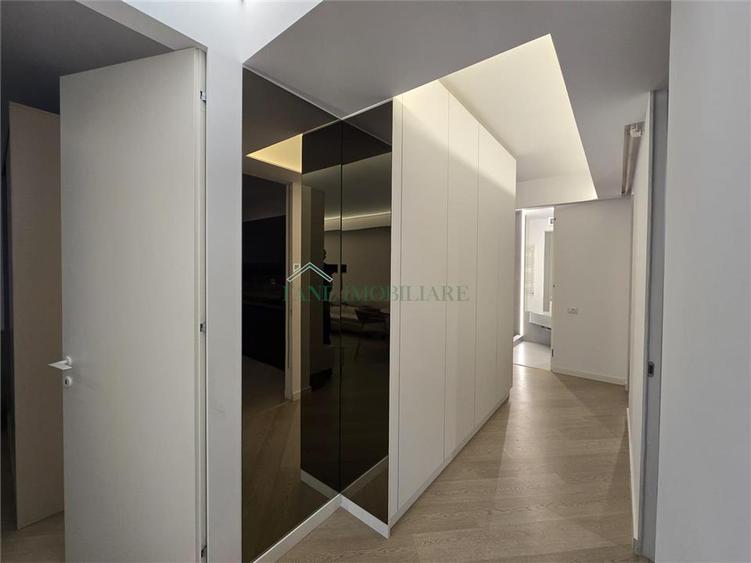 Apartament cu 3 camere decomandat, mobilat în Ultracentral