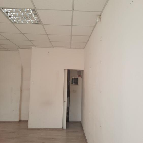 Spațiu comercial, de 28 mp, în Central