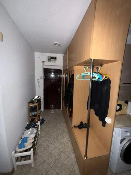 Apartament cu 3 camere decomandat în Colentina
