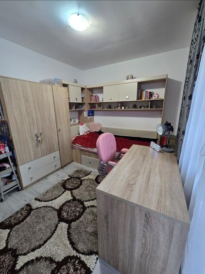 Duplex cu 4 camere cu Canalizare în Florești