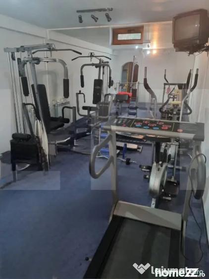 Casă cu 5 camere cu Teren 700 Mp în Central