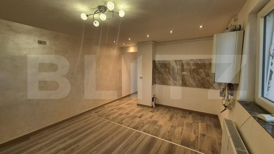 Apartament cu 2 camere de vanzare, 30.57 mp, Micro 14 - 1
