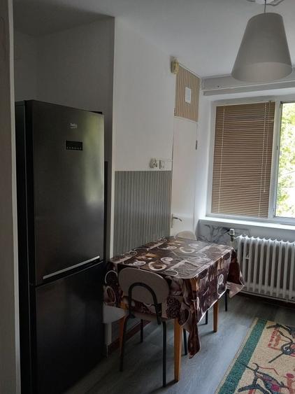 Apartament cu 2 camere semidecomandat în Barieră