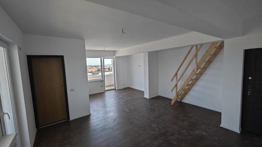 Apartament cu 3 camere decomandat în Techirghiol