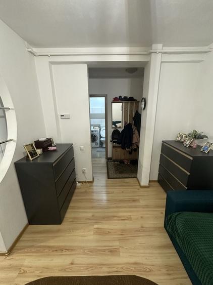 Apartament cu 2 camere semidecomandat în Florești