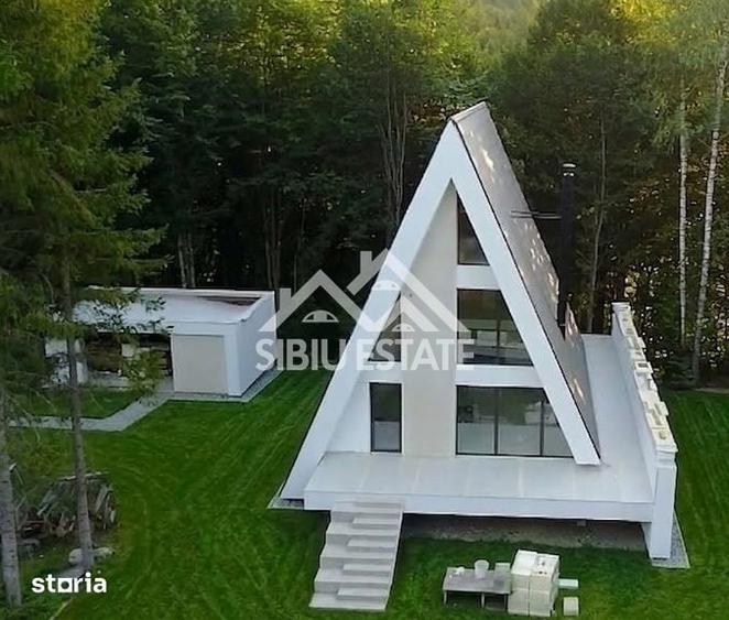 Casă cu 4 camere cu Teren 1000 Mp în Porumbacu de Jos