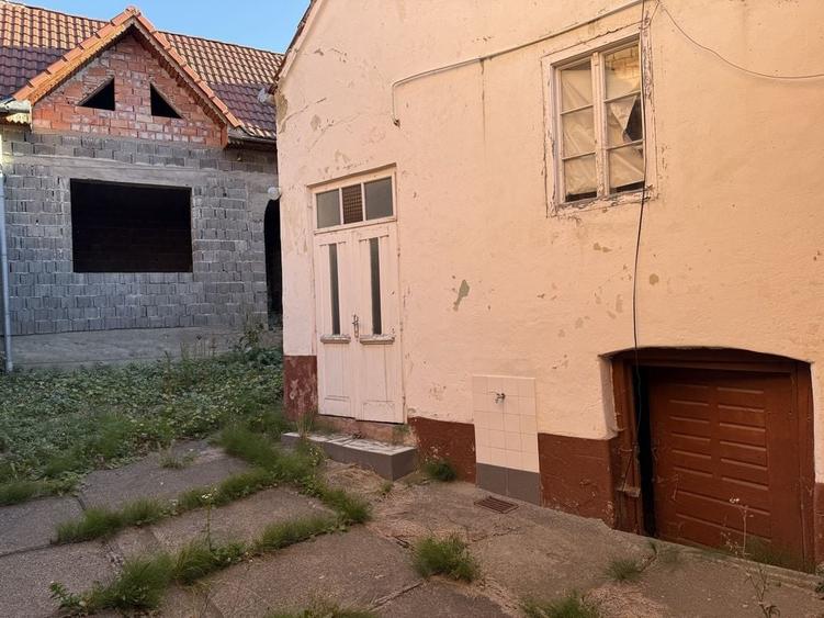 Casă cu 4 camere în Poiana Sibiului