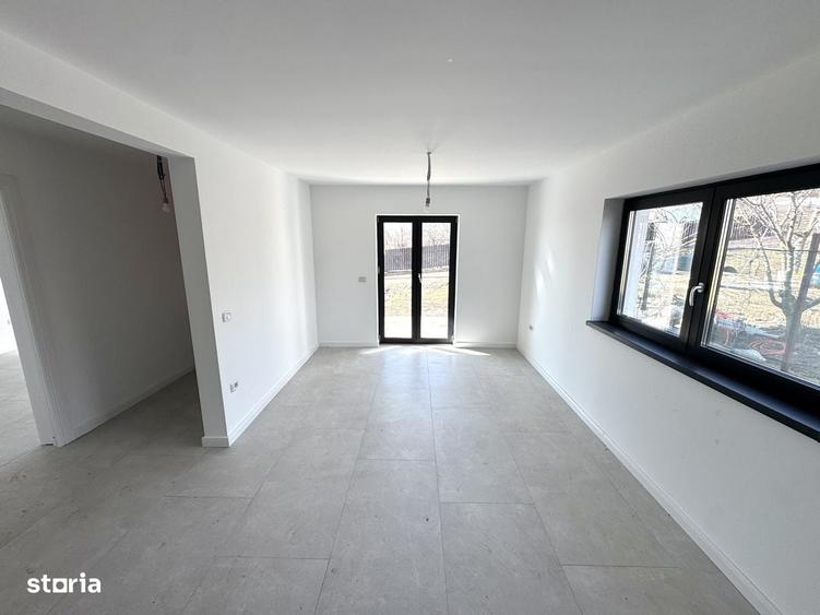 Casă cu 3 camere cu Teren 400 Mp în Tomești