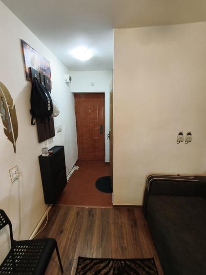 Garsonieră decomandată în Micro 14