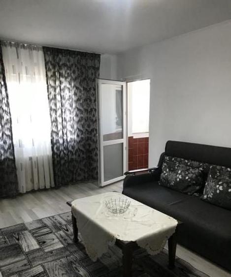 Apartament cu 2 camere decomandat, mobilat în Dacia