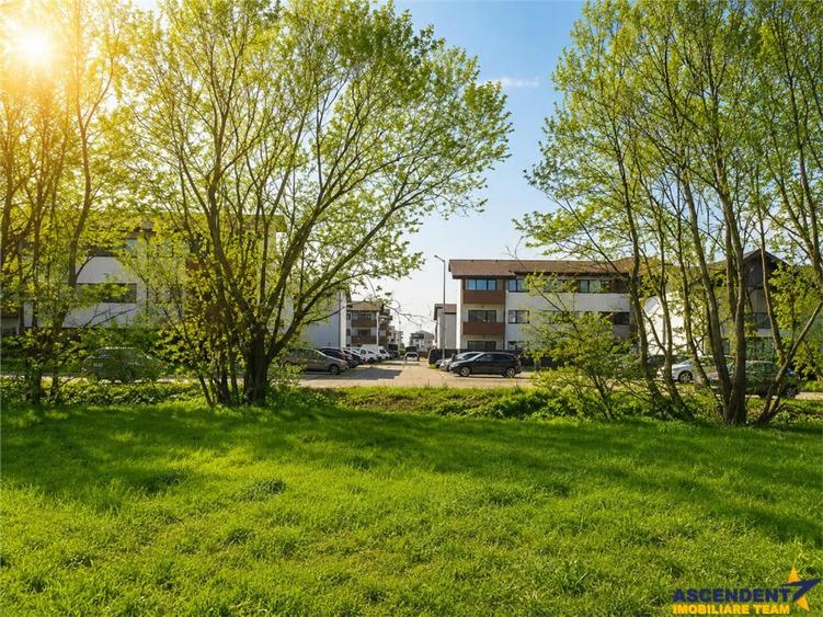 Teren de 3250 mp, în Sânpetru