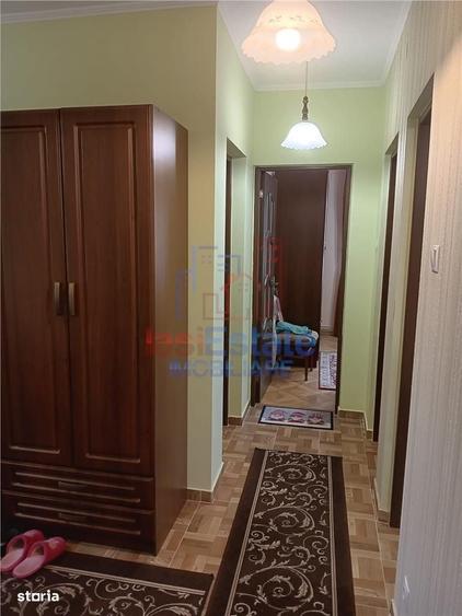 Casă cu 4 camere în Rediu