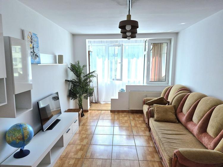 Apartament cu 3 camere decomandat în Colentina