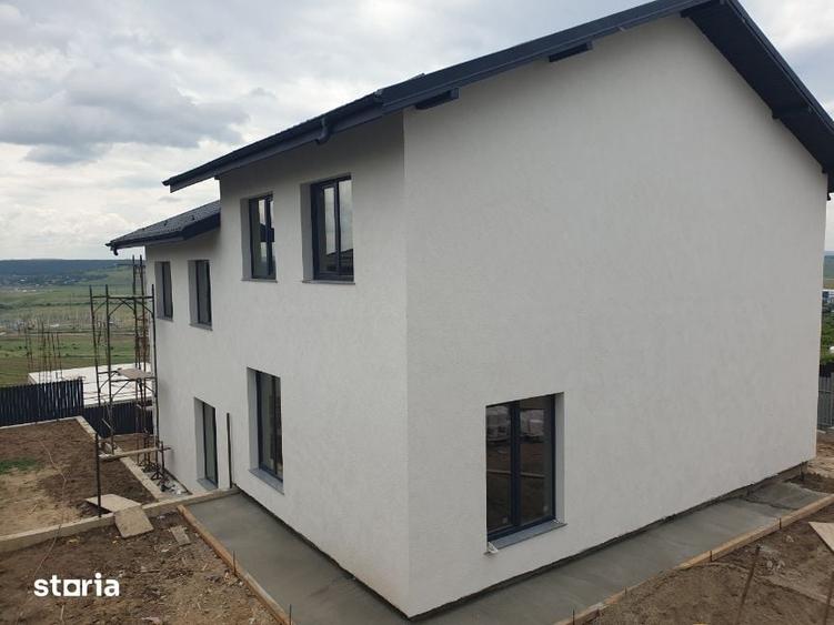 Casă cu 4 camere cu Teren 250 Mp în Valea Lupului