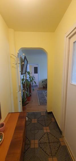 Vand apartament 2 camere , semidecomandat , zona Vasile Aaron - 6