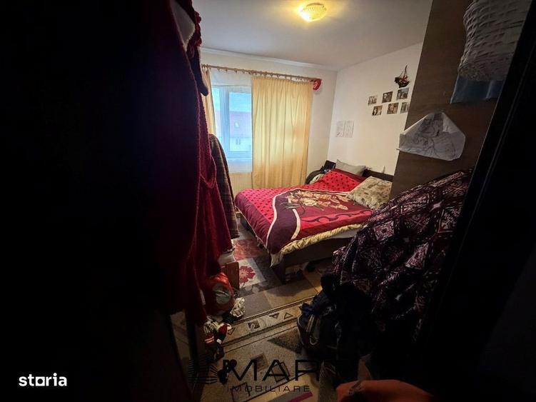 Apartament cu 3 camere decomandat, mobilat în Vasile Aaron