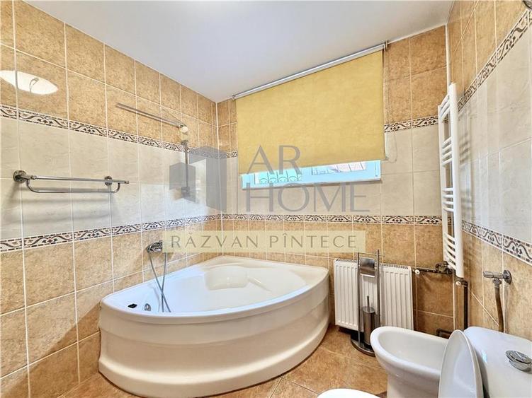 Duplex cu 4 camere cu Teren 614 Mp în Bucov