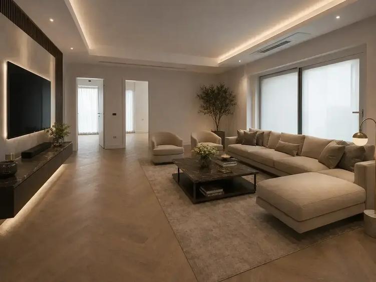 Apartament cu 4 camere semidecomandat în Unirii