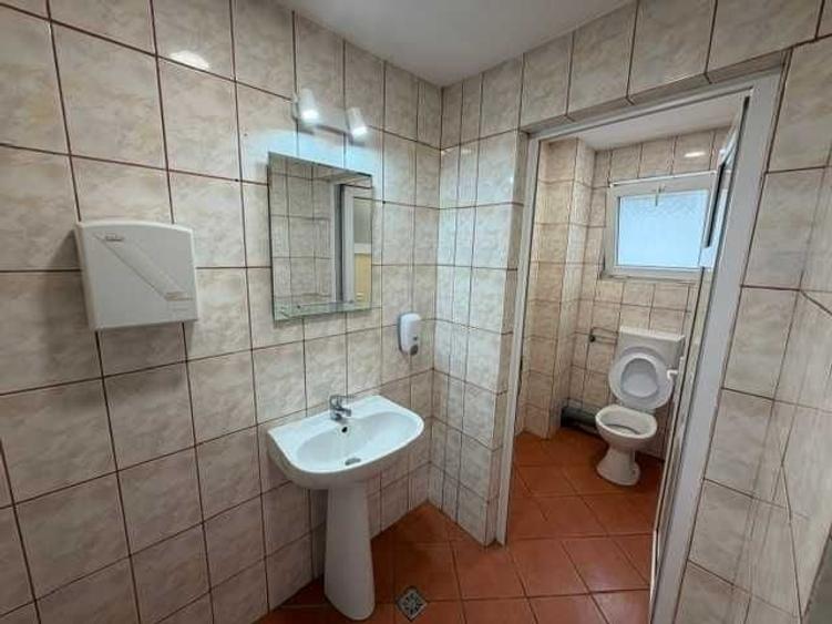 Casă cu 4 camere cu Teren 150 Mp în Victoriei