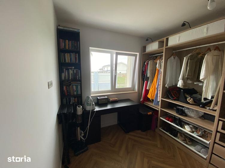 Casă cu 4 camere cu Teren 731 Mp în Moșnița Nouă
