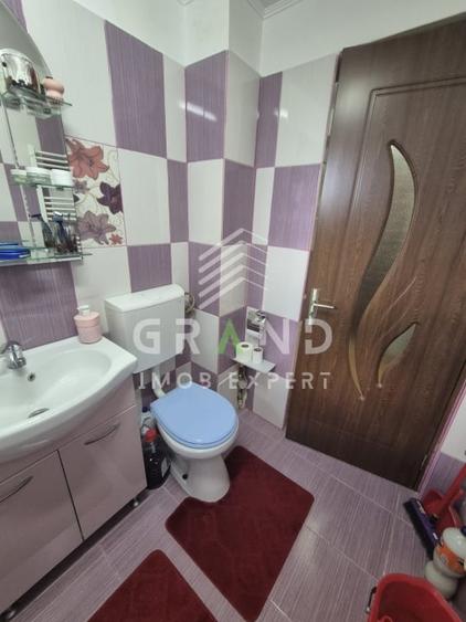 Apartament cu 3 camere semidecomandat, mobilat în Iris