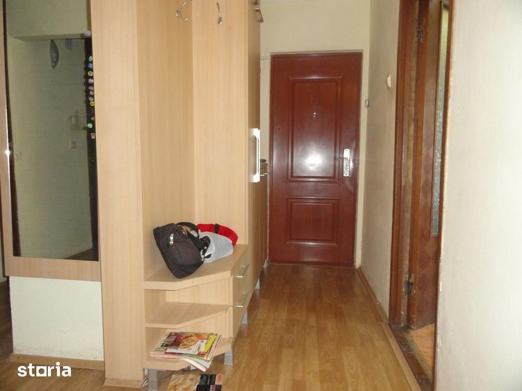Apartament cu 4 camere decomandat în Micălaca