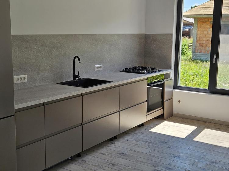 Casă individuală cu 3 camere cu Teren 714 Mp în Câmpulung Moldovenesc
