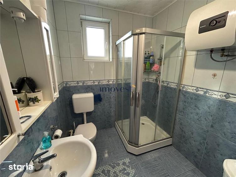 Casă cu 5 camere cu Teren 1200 Mp în Halmeu