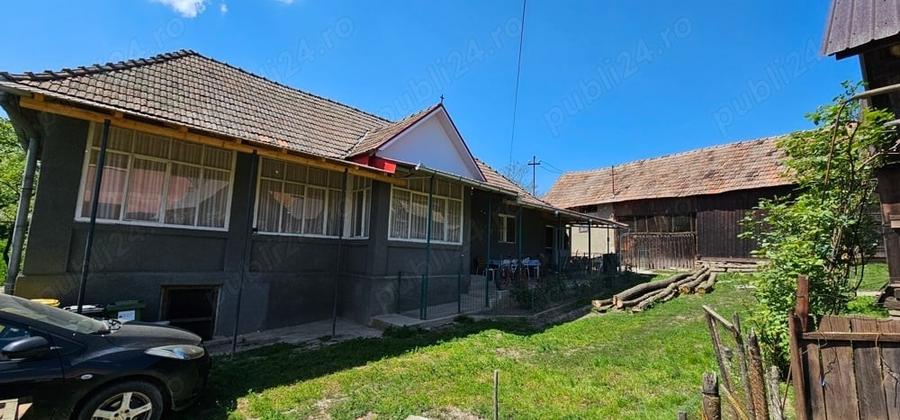 Casă cu 3 camere în Chiochiș