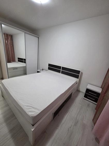 Apartament cu 2 camere semidecomandat în Berceni