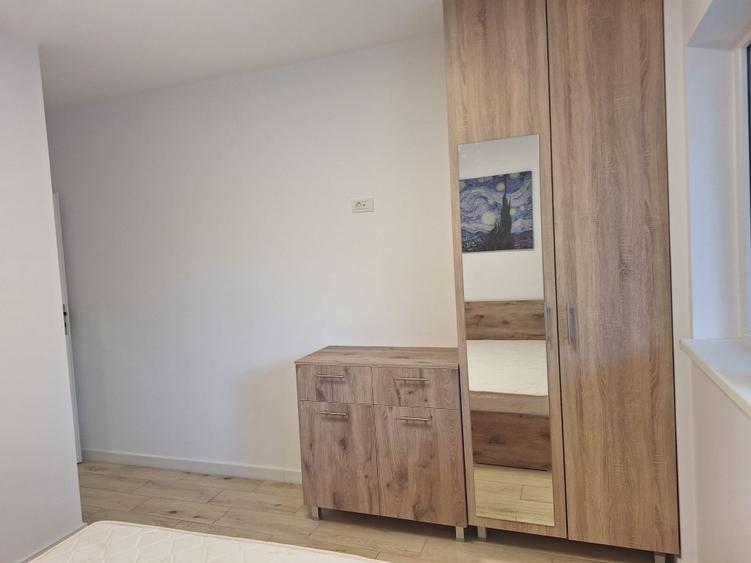 Apartament cu 2 camere semidecomandat, mobilat în Central