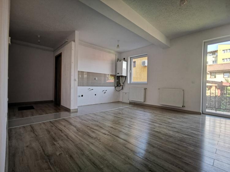 Apartament cu 2 camere decomandat în Florești