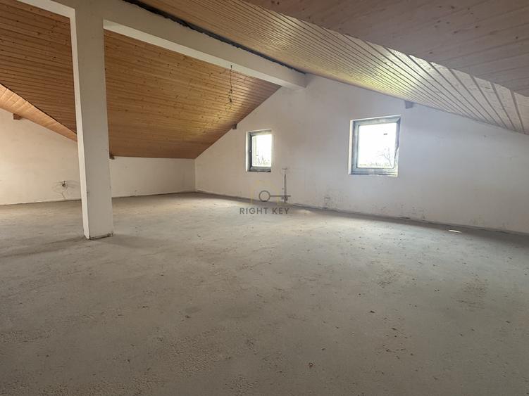 Duplex cu 4 camere cu Canalizare în Dragomirești-Vale
