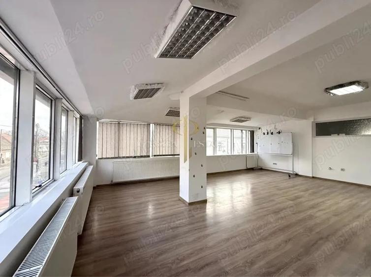 Apartament cu 3 camere decomandat în Giroc