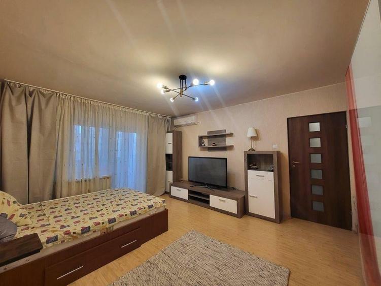 Garsonieră decomandată în Timpuri Noi