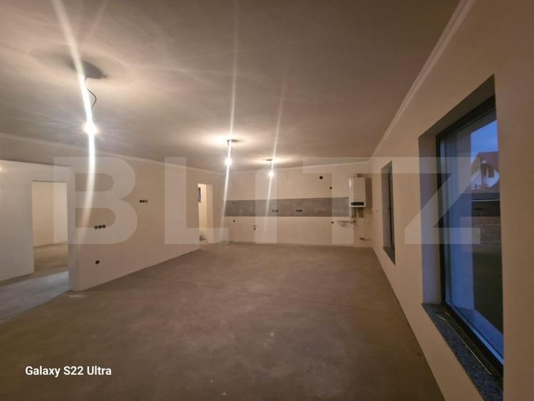 Casă individuală cu 3 camere cu Canalizare în Iclod