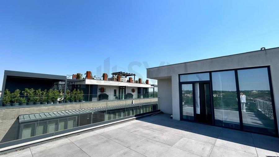Apartament cu 4 camere decomandat în Iancu Nicolae
