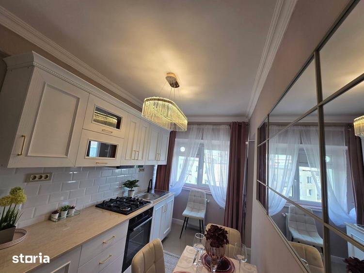Apartament cu 4 camere în Ultracentral