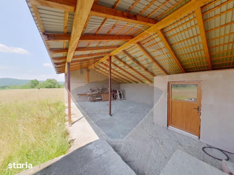 Casă cu 7 camere cu Teren 2124 Mp în Mara